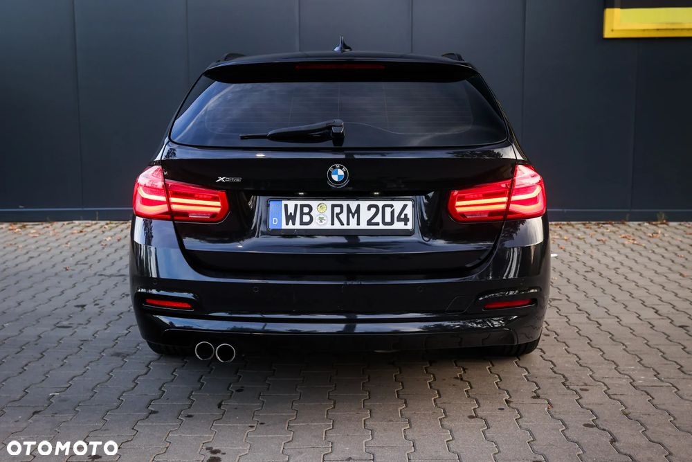 BMW Seria 3 320d xDrive Luxury Line sport - 17