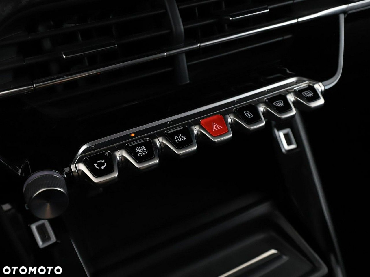 Peugeot 2008 PureTech 130 EAT8 Allure - 28