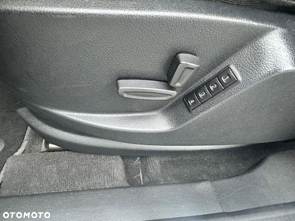 Ford S-Max 2.2 TDCi DPF Titanium X - 16