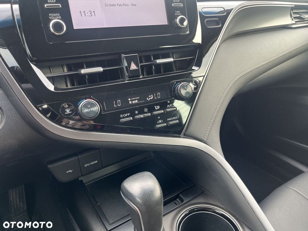 Toyota Camry 2.5 Hybrid Comfort CVT - 19