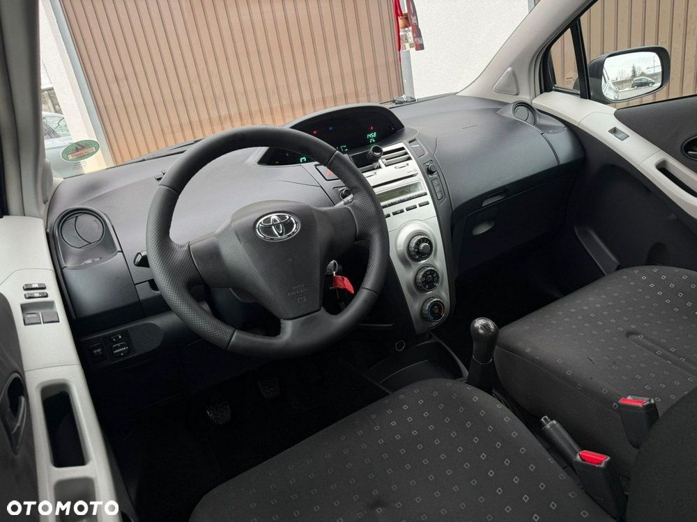 Toyota Yaris - 19