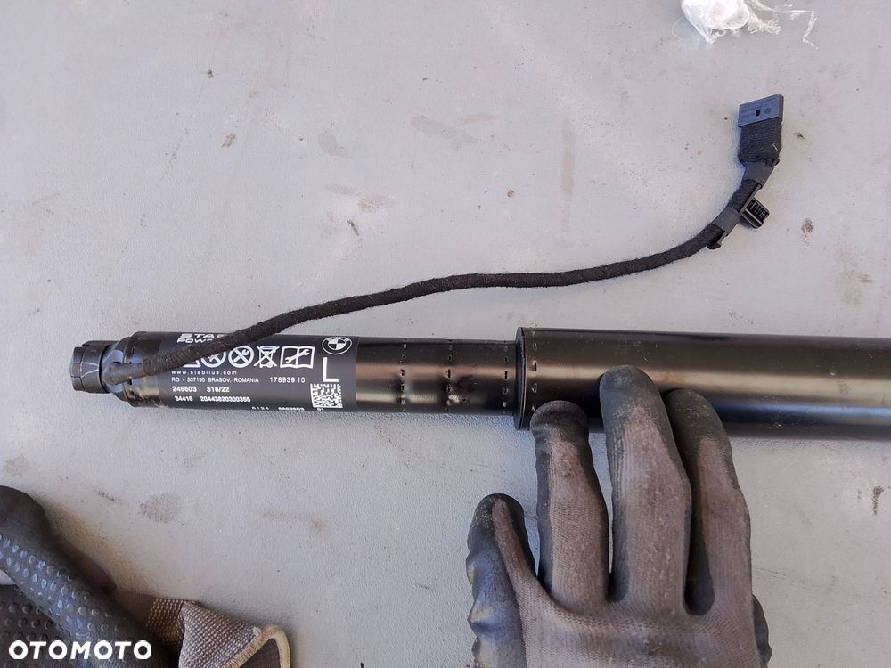 siłownik klapy tył lewy bmw ix i20 5a635d3 - 2