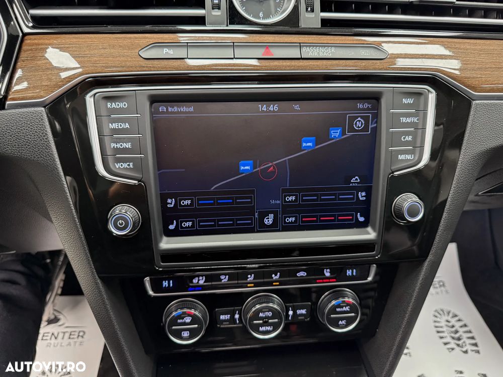 Volkswagen Passat Variant 2.0 TDI DSG 4Motion Highline - 34