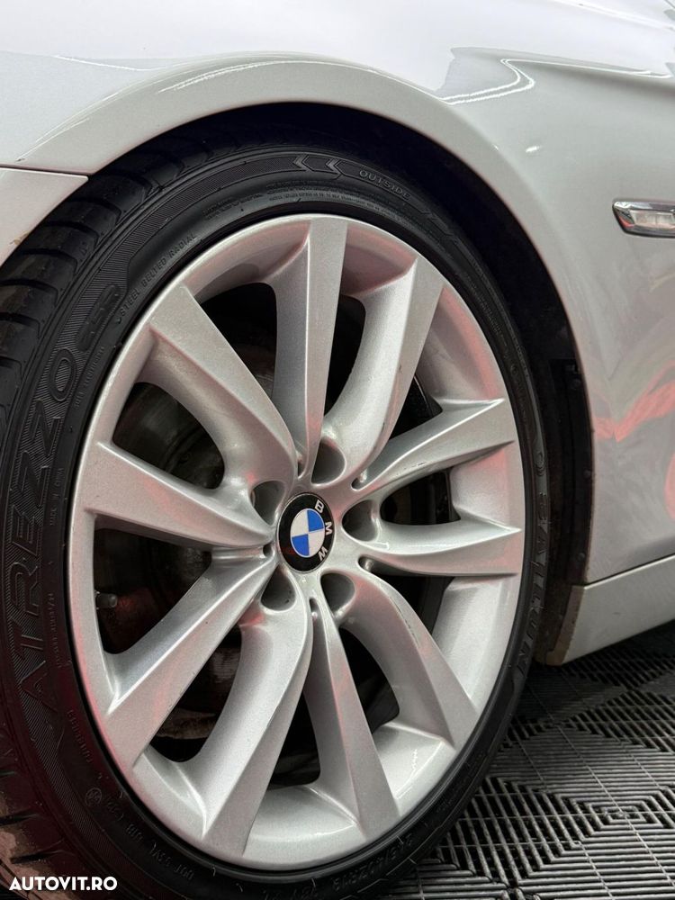 BMW Seria 5 523i Sport-Aut. - 16