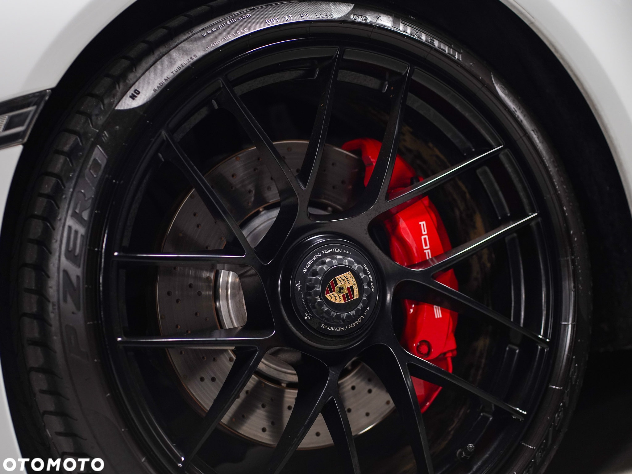 Porsche 911 Carrera 4 GTS PDK Cabrio - 14