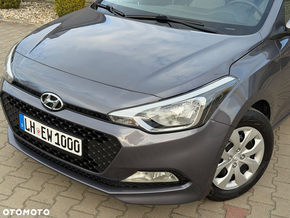 Hyundai i20 blue 1.2 YES Gold - 9