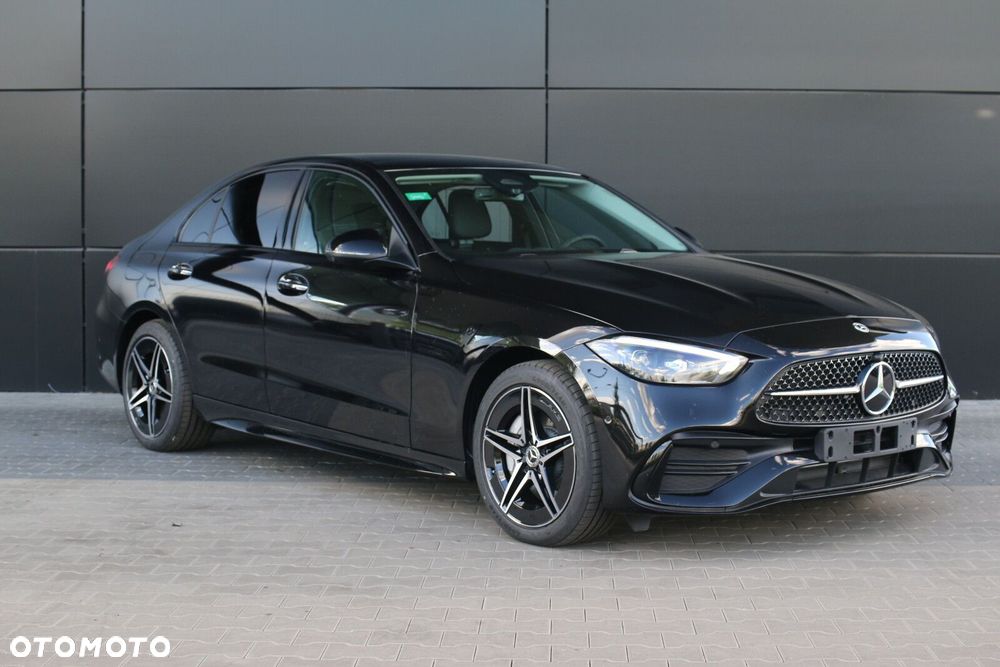 Mercedes-Benz C-Class 2025 photo 4