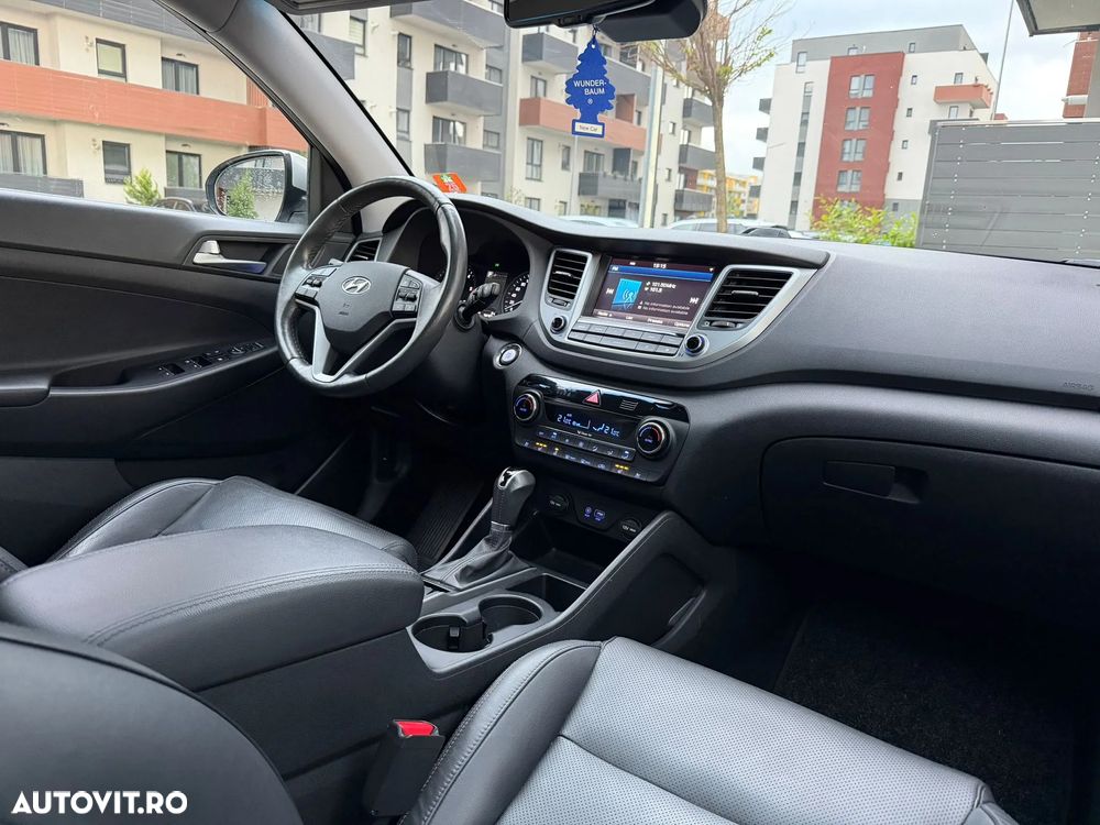 Hyundai Tucson 2.0 CRDI 4WD Automatik Premium - 14