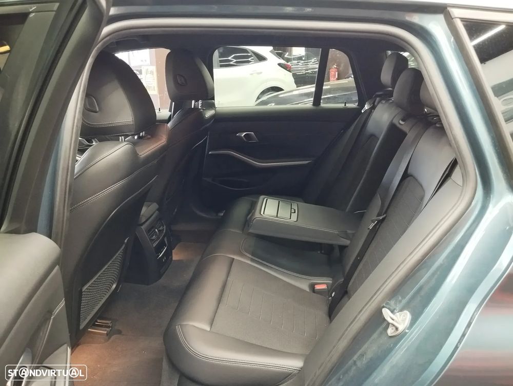 BMW 320 e Touring Corporate Edition Auto - 17