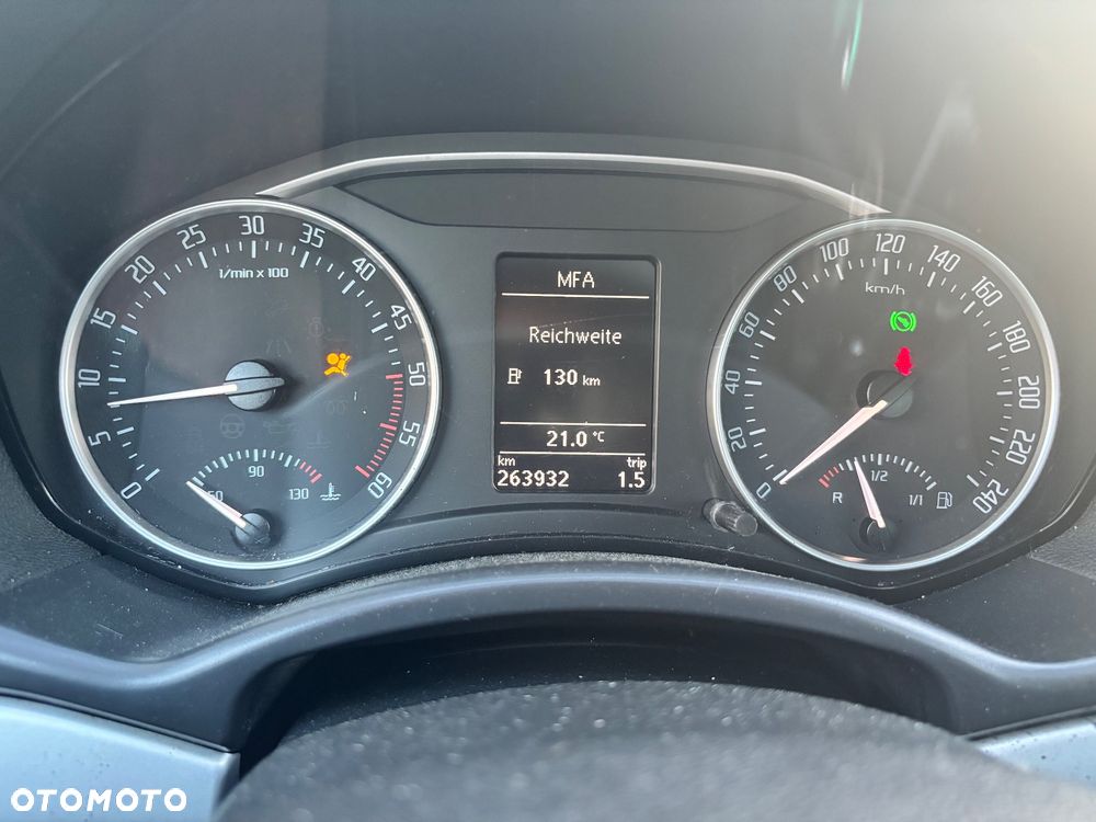 Skoda Octavia 2.0 TDI DPF DSG Ambiente - 23