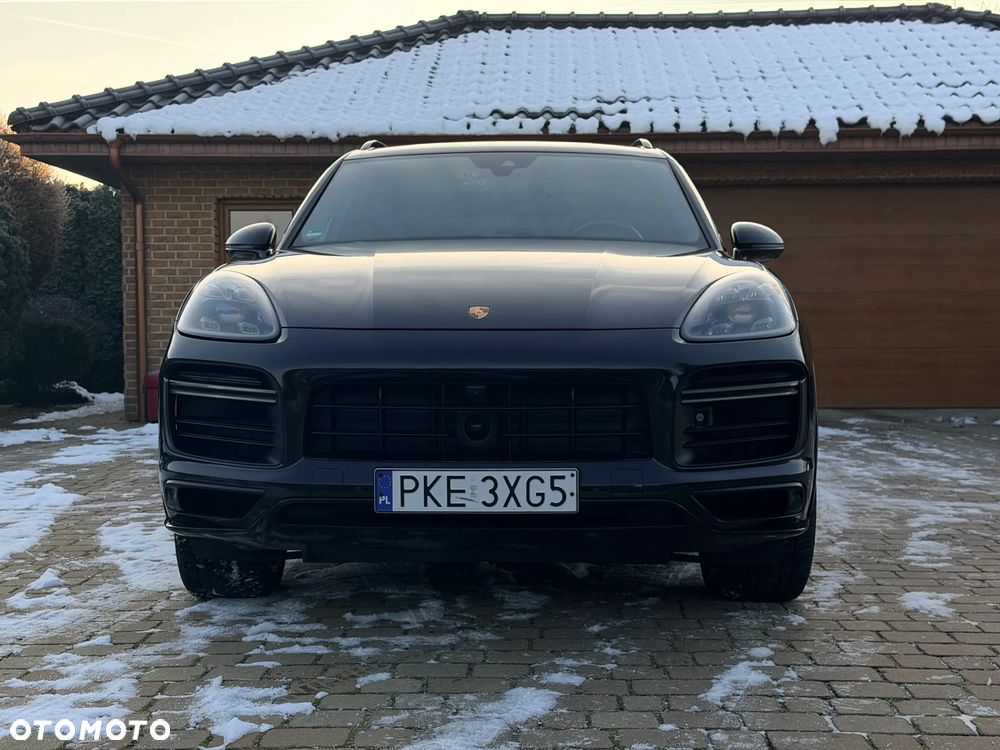 Porsche Cayenne - 2