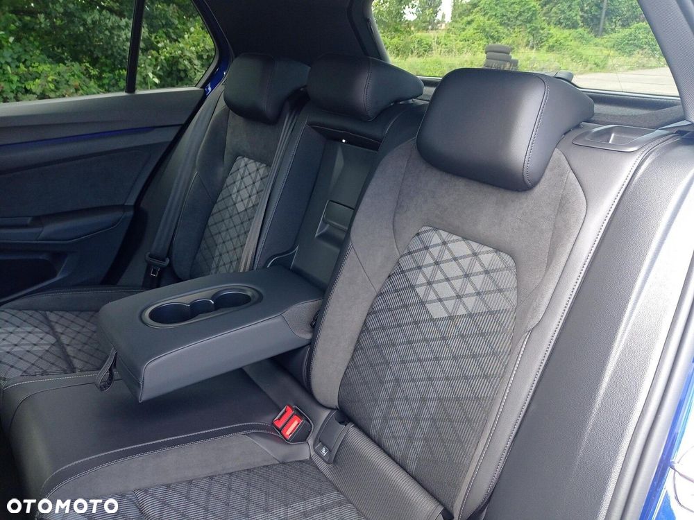 Volkswagen Golf - 16