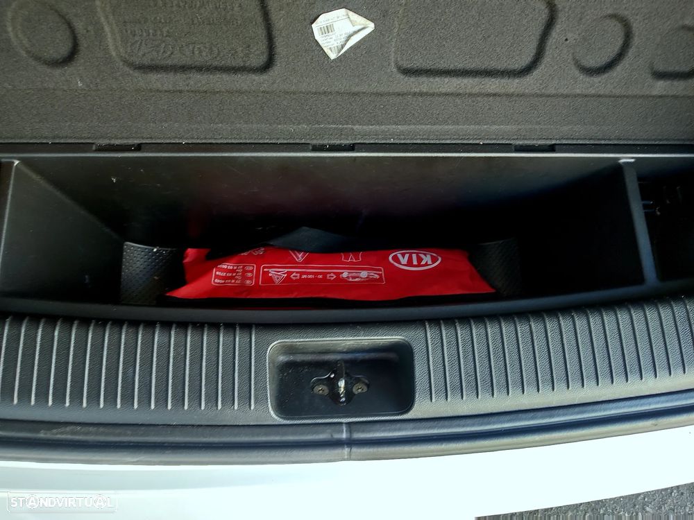 Kia Ceed SW 1.0 T-GDI GT Line - 33