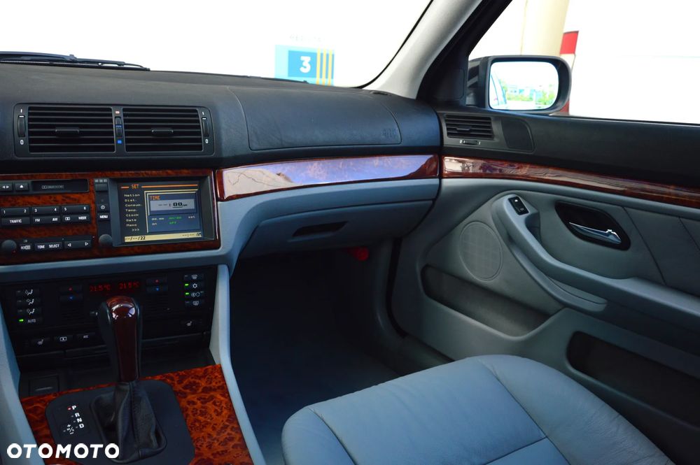 BMW Seria 5 - 25