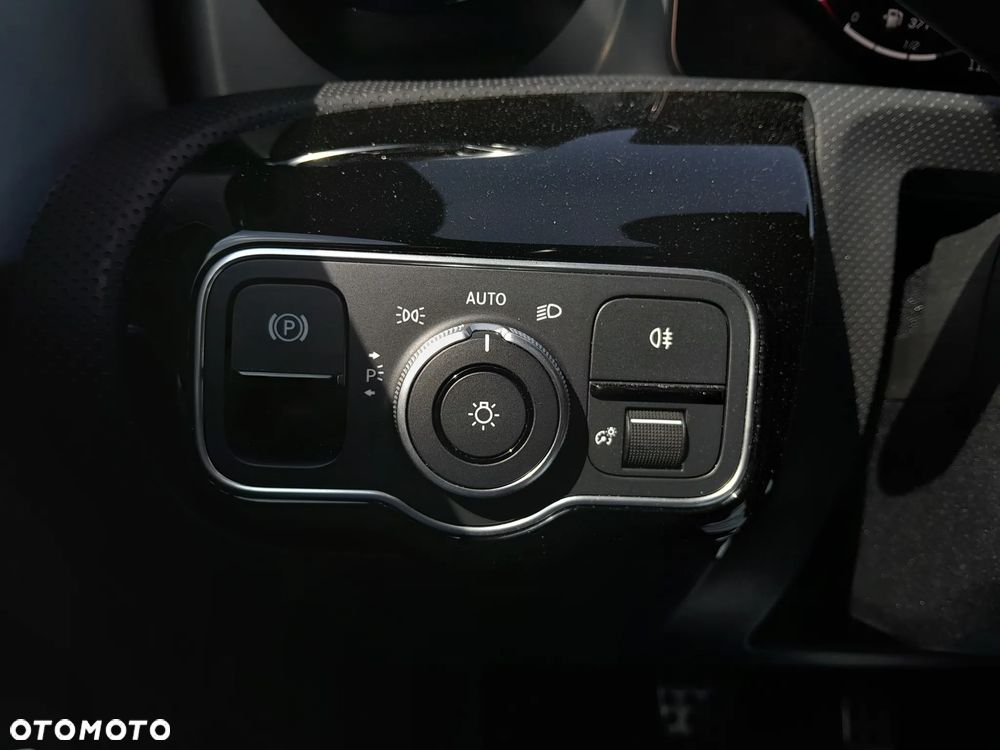 Mercedes-Benz CLA 200 mHEV AMG Line 7G-DCT - 15