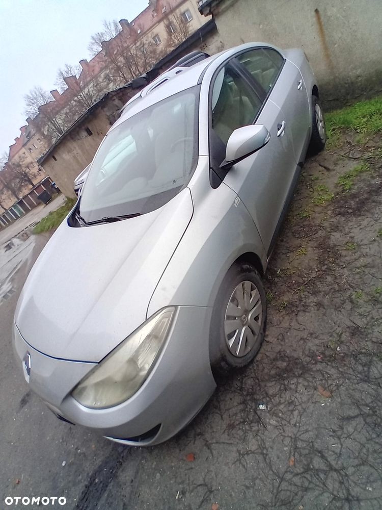 Renault Fluence 1.5 dCi Color Edition - 3