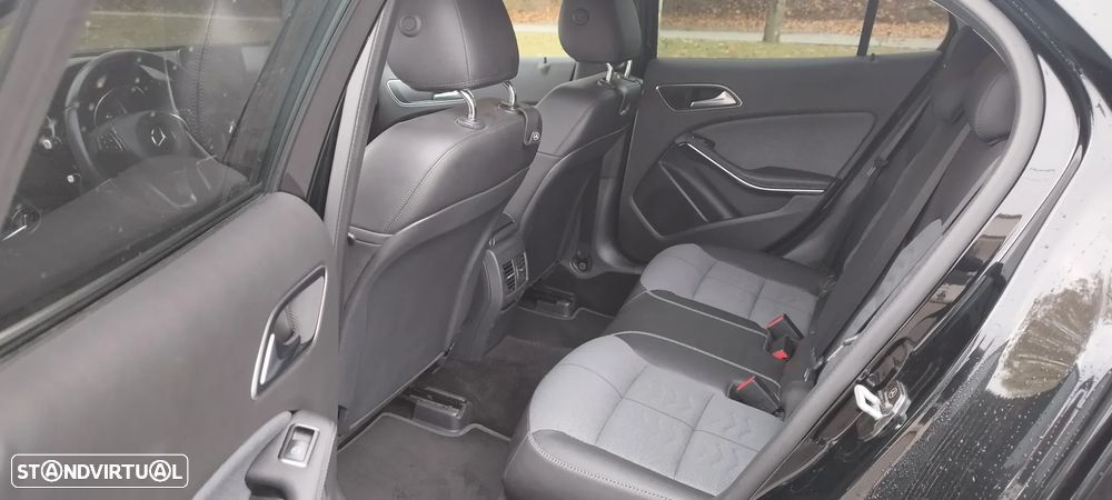 Mercedes-Benz GLA 180 d 7G-DCT Activity Edition - 10