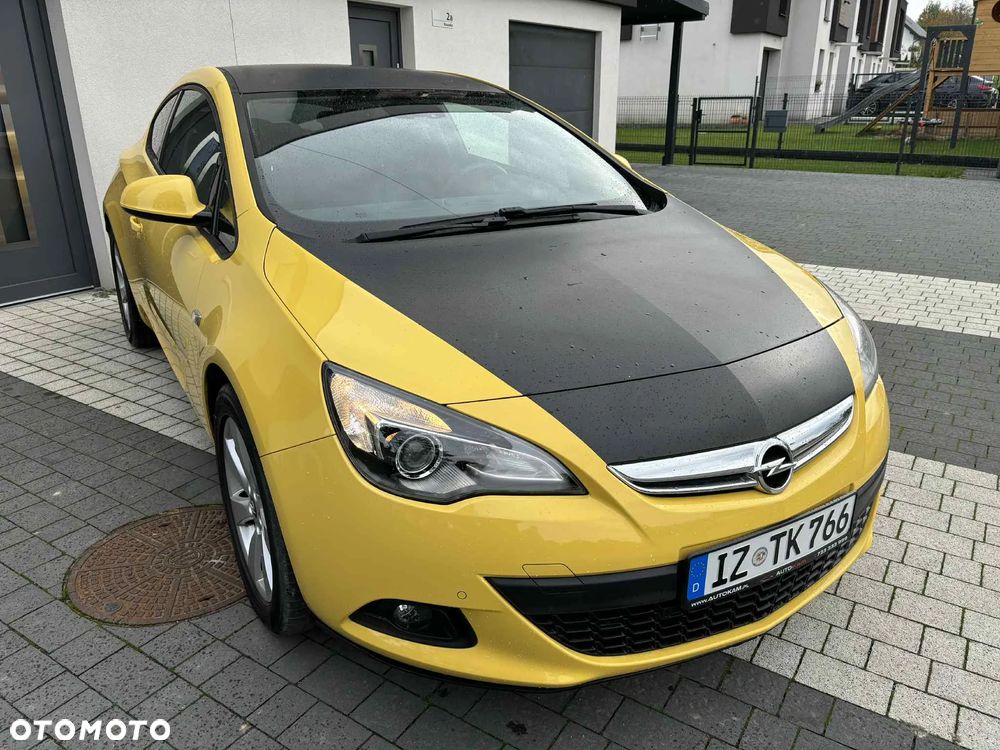 Opel Astra IV GTC 1.6 T Sport - 16