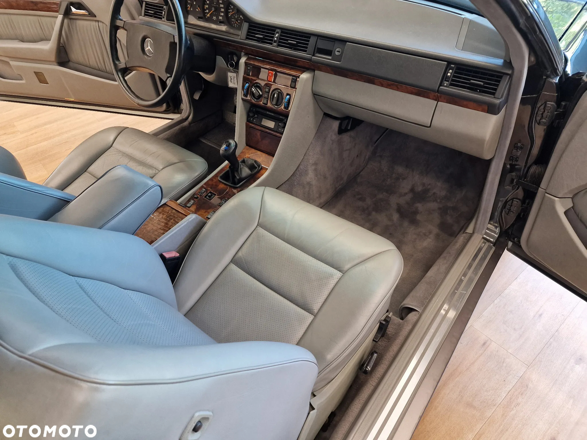 Mercedes-Benz W124 (1984-1993) - 33