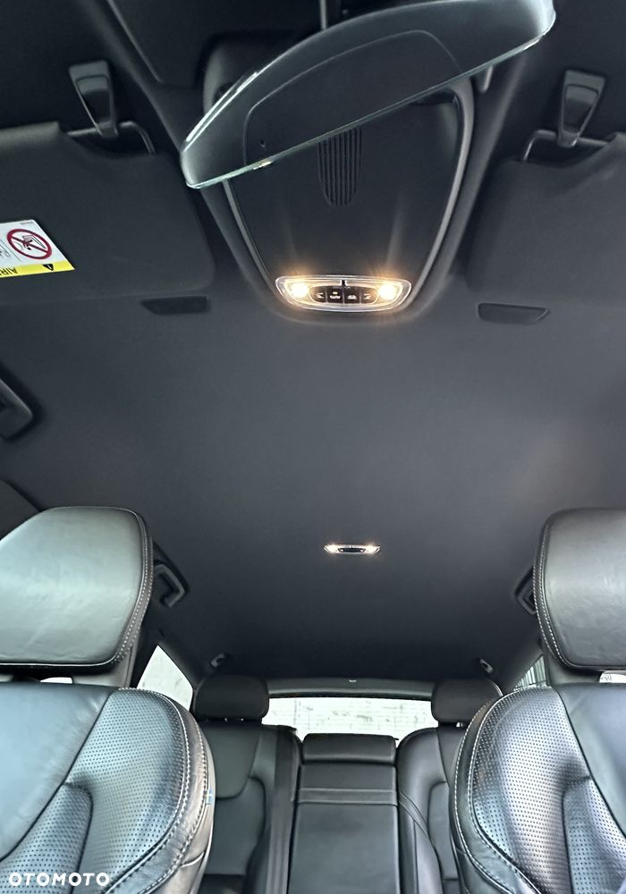 Volvo V90 D5 AWD R-Design - 32