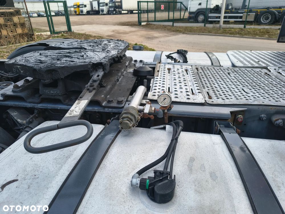 DAF XF 460 Przystawka do wydmuchu płynów - 7