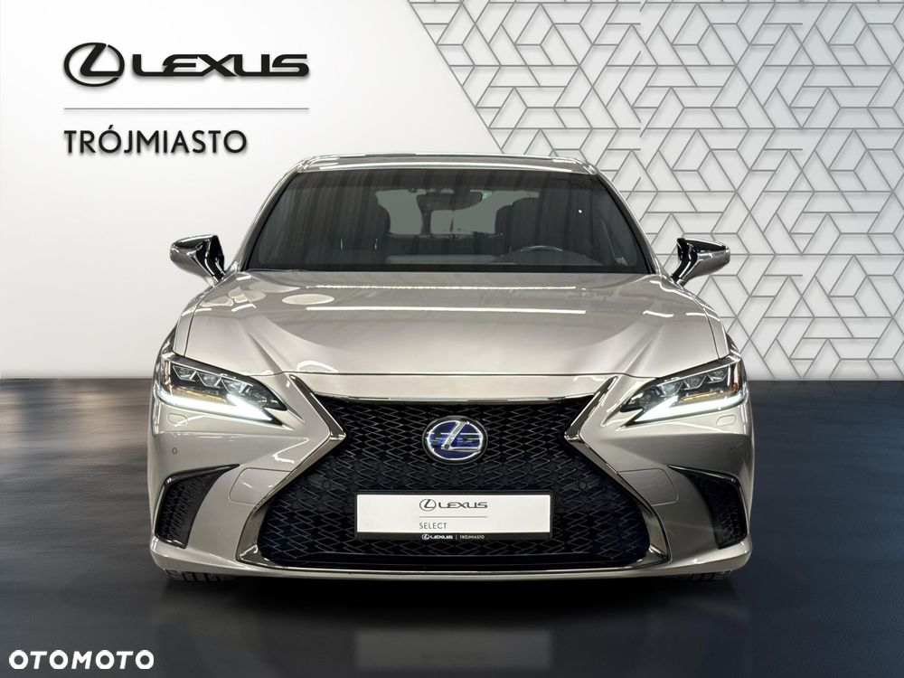 Lexus ES 300h F Sport Edition - 9