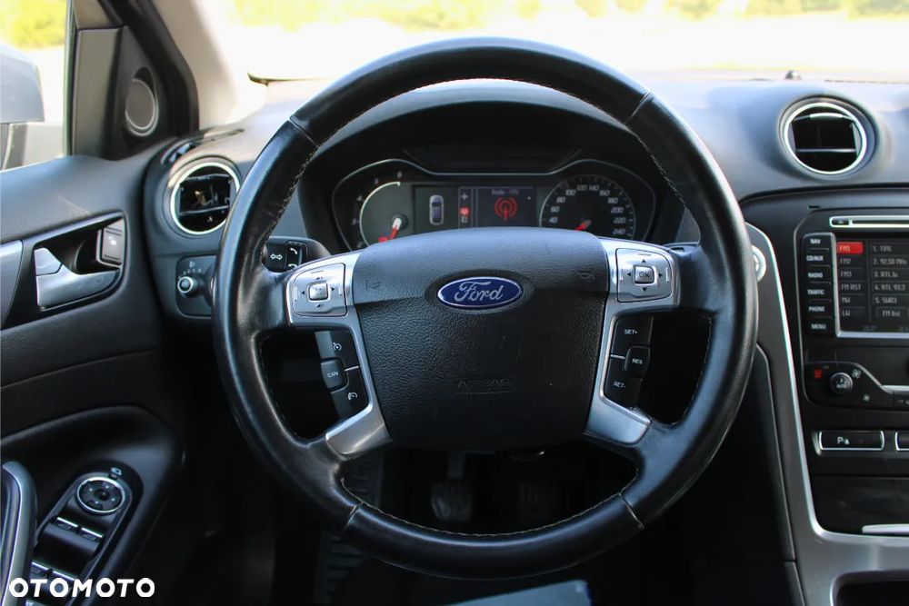 Ford Mondeo 2.0 TDCi Titanium - 21