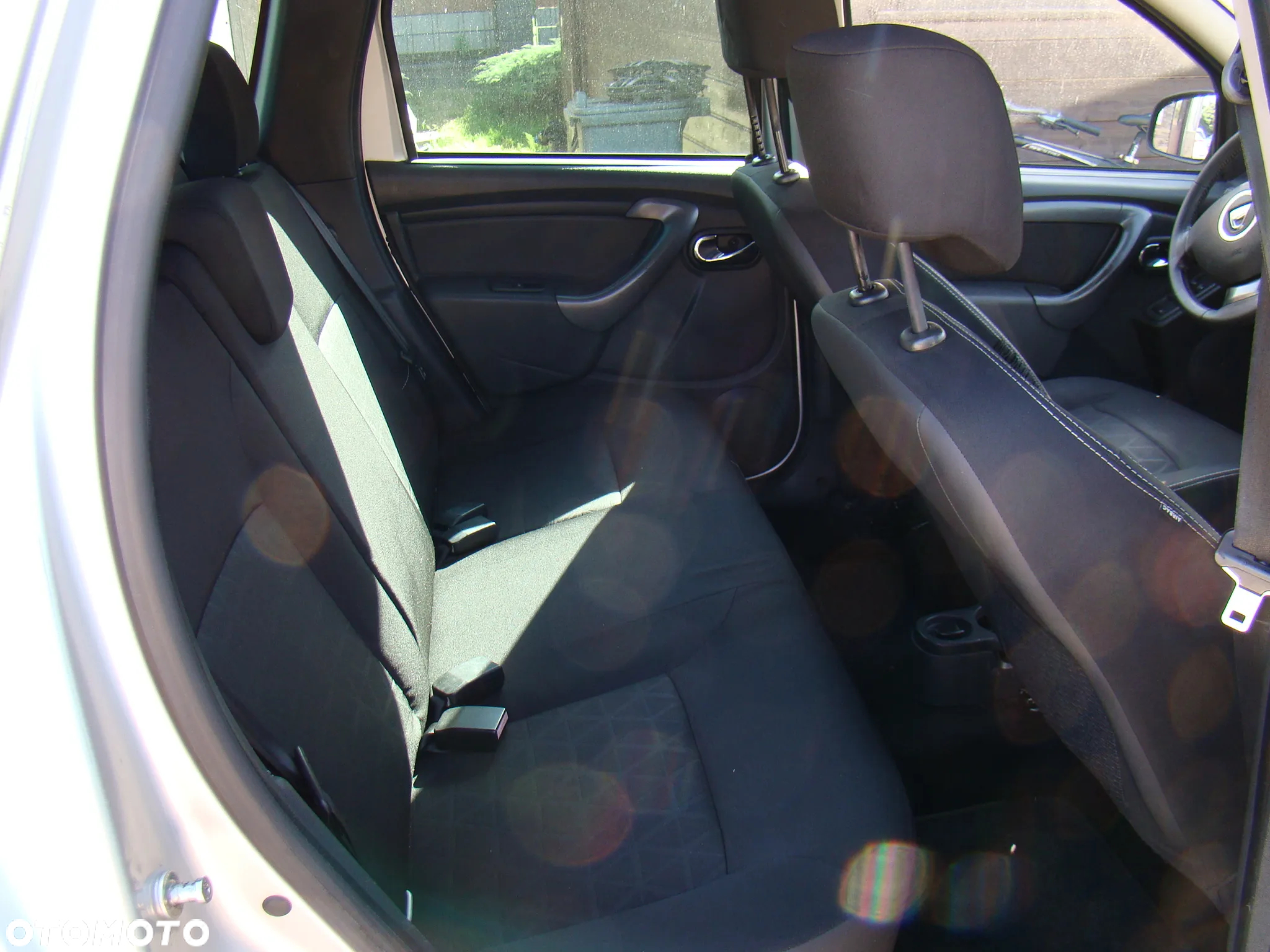 Dacia Duster 1.6 16V 4x2 Essentiel - 8