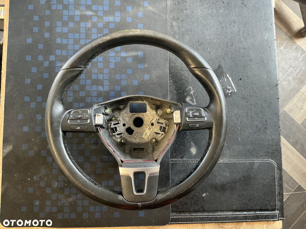 VOLKSWAGEN PASSAT B7 KIEROWNICA MULTIFUNKCYJNA TIGUAN - 1
