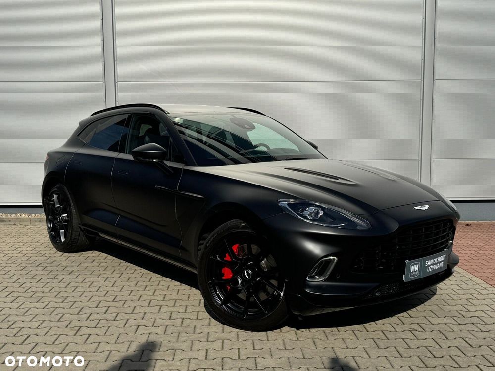 Aston Martin DBX - 1