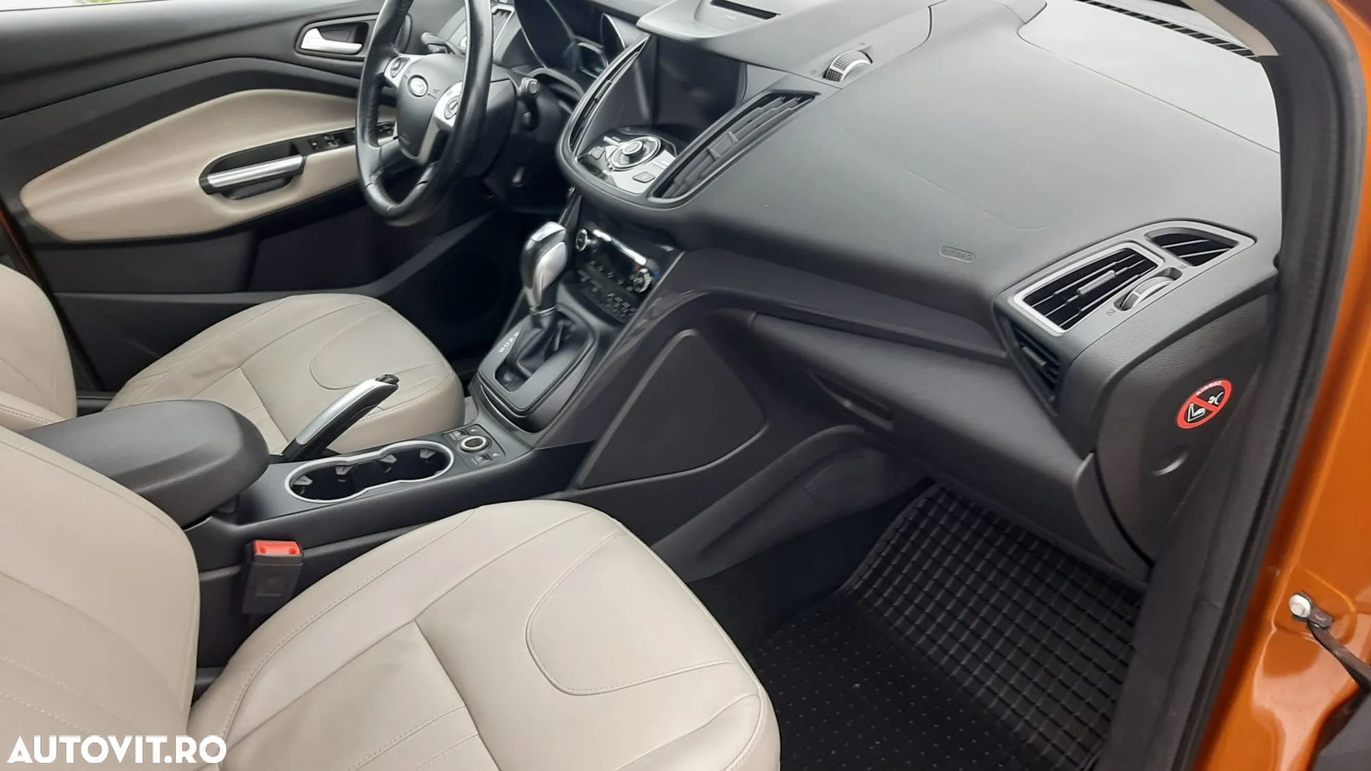 Ford Kuga 2.0 TDCi Powershift 4WD Titanium - 13