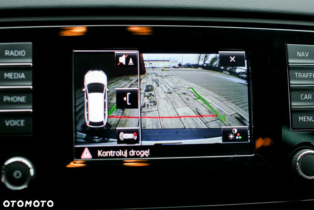 Skoda Octavia 2.0 TDI DSG RS - 29