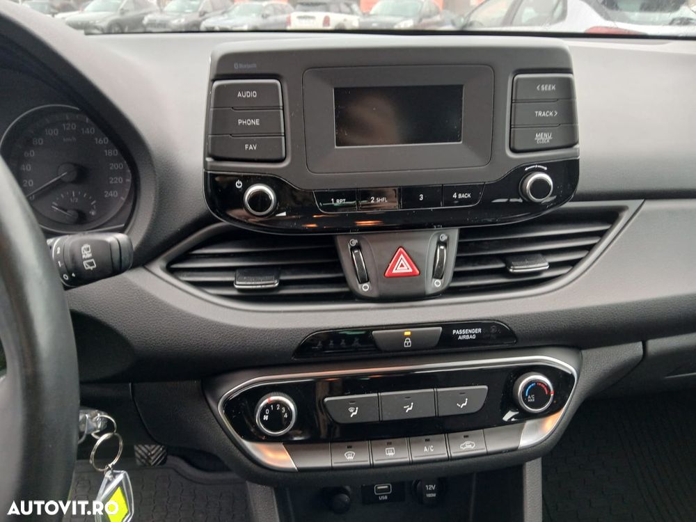 Hyundai i30 1.5 110CP M/T Comfort - 8