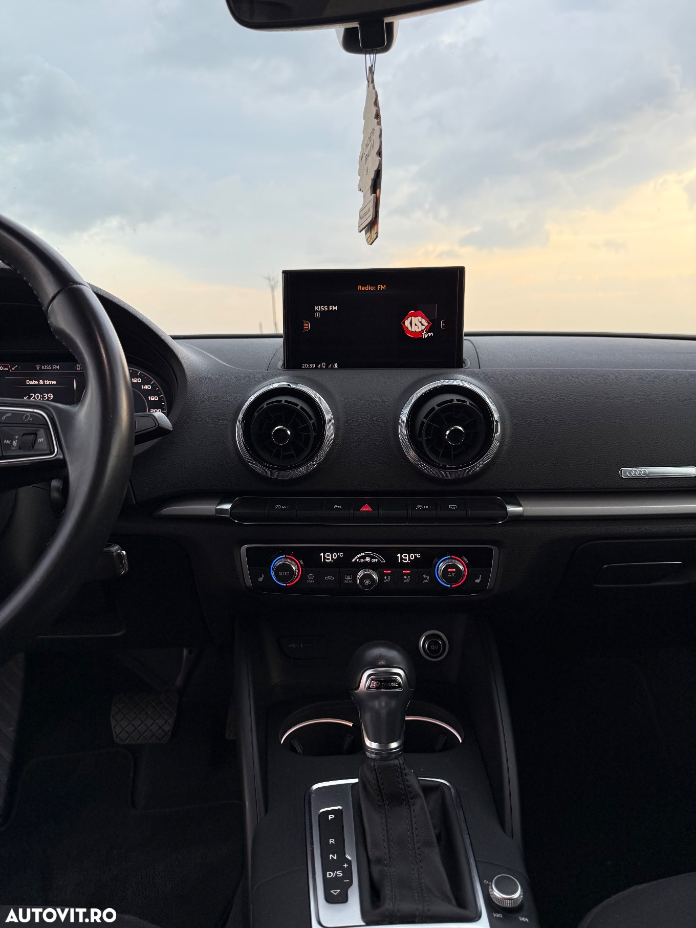 Audi A3 Sportback 2.0 TDI S tronic - 15