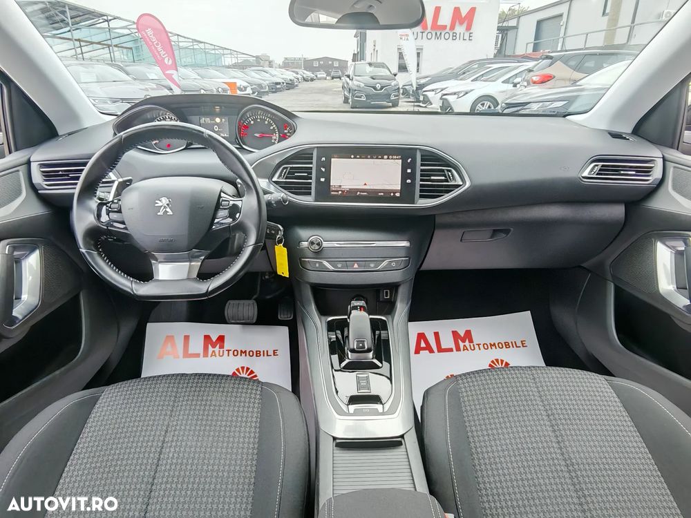 Peugeot 308 1.2 L PureTech Turbo S&S Active Aut. - 2