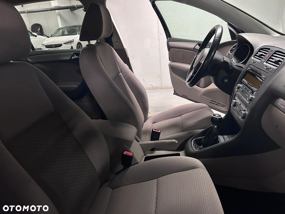 Volkswagen Golf 2.0 TDI Comfortline - 14