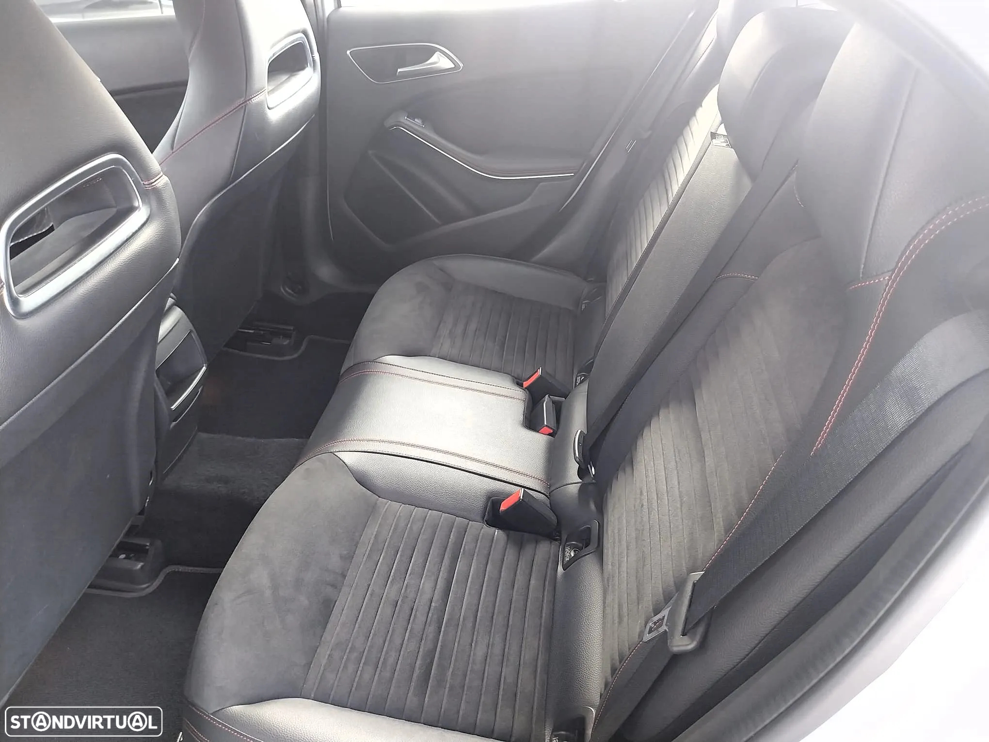 Mercedes-Benz GLA 180 CDi AMG Line Aut. - 12