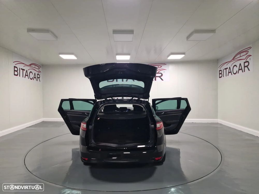 Renault Mégane Sport Tourer 1.5 dCi Limited - 32