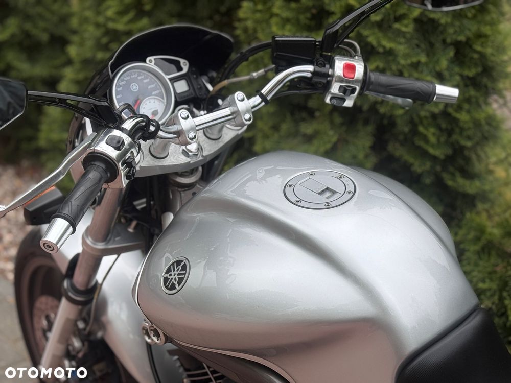 Yamaha BT - 15
