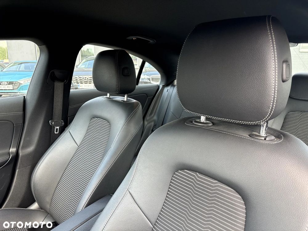 Mercedes-Benz CLA 200 7G-DCT - 13