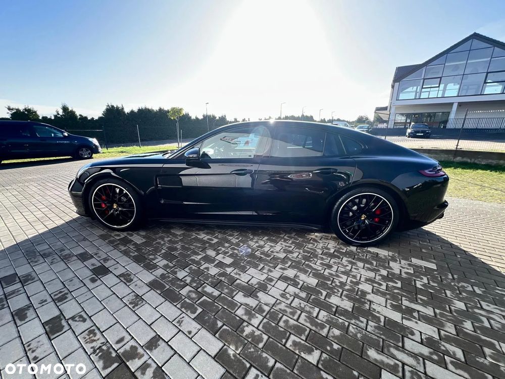 Porsche Panamera Turbo Executive - 36