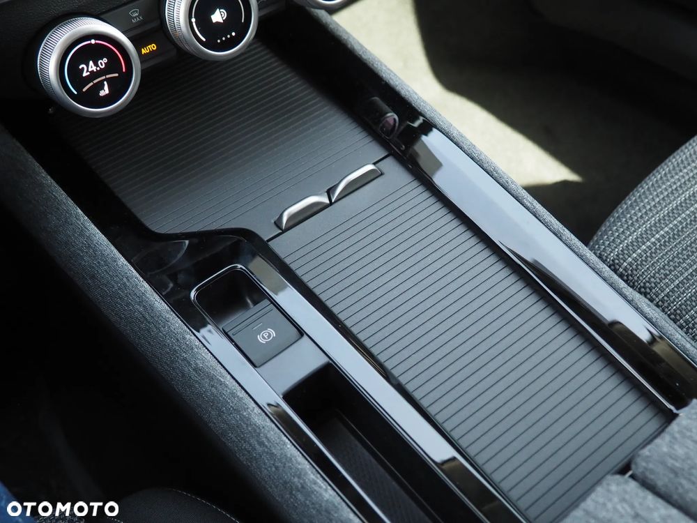 Skoda Superb 2.0 TDI SCR 4x4 Drive DSG - 11