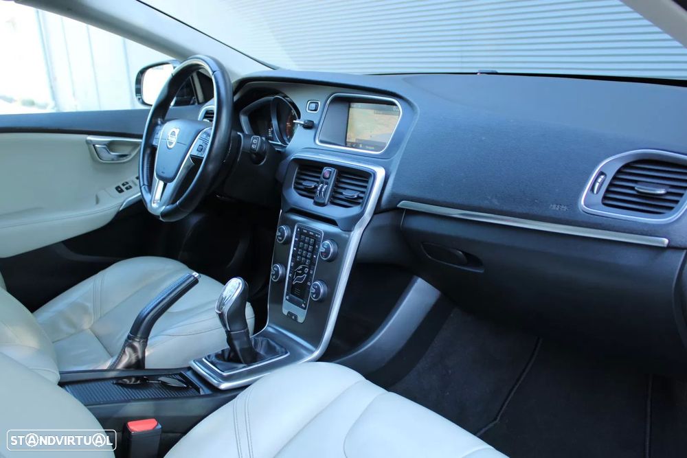 Volvo V40 1.6 D2 Momentum Eco - 30