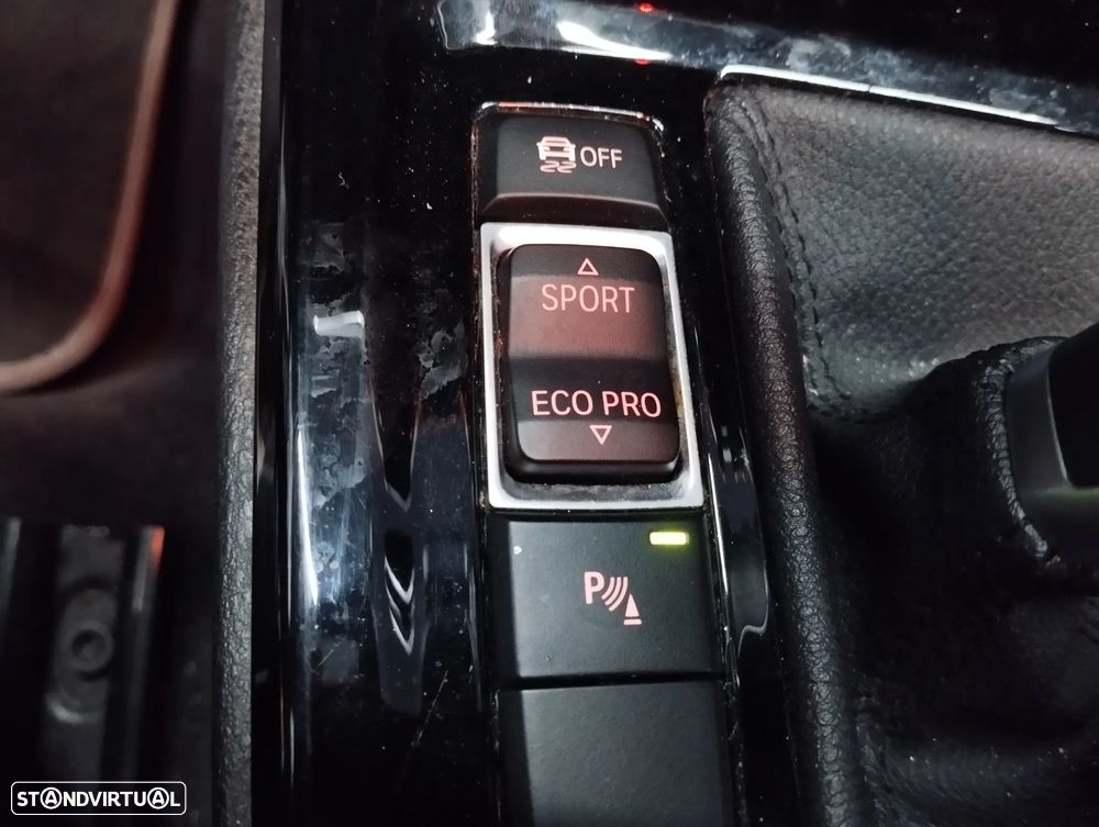 BMW X2 18 d sDrive Auto — fotografia 37