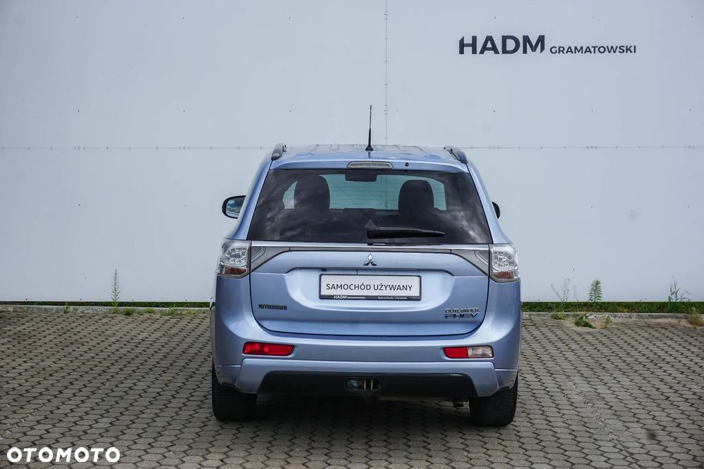 Mitsubishi Outlander - 7