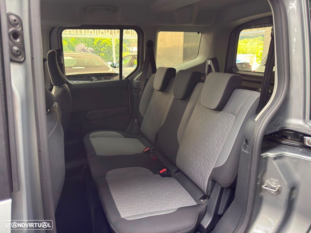 Ford Tourneo Courier 1.0 EcoBoost Titanium - 43
