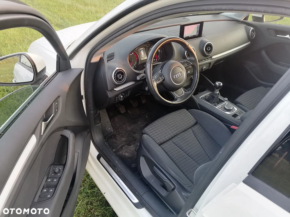 Audi A3 Sportback 1.2 TFSI Premiere Edition - 3