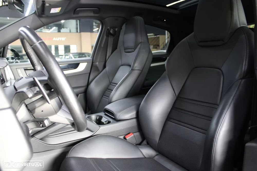 Porsche Cayenne Coupé E-Hybrid - 16