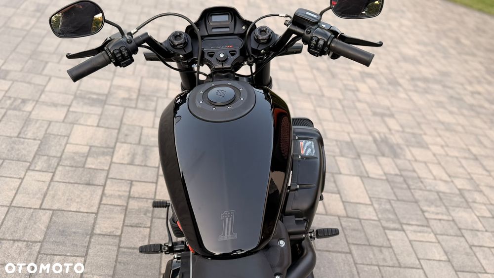 Harley-Davidson Softail FXDR - 6