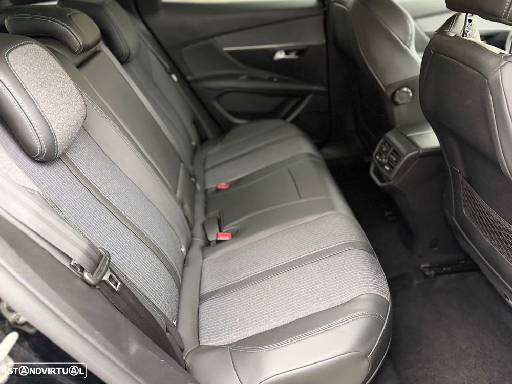 Peugeot 3008 1.6 Hybrid Allure Pack e-EAT8 - 12